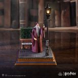 NEMESIS NOW HARRY POTTER PRIVET DRIVE LIGHT UP figura 18.5CM