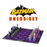 NOBLE COLLECTION DC - BATMAN - BATMAN CHESS SET