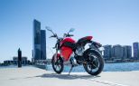 SUPER SOCO TS1200R električno motorno kolo rdeče barve