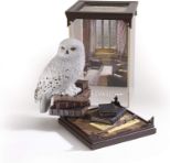 NOBLE COLLECTION Harry Potter magical creatures Hedwig figurica