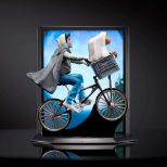 NOBLE COLLECTION - UNIVERSAL - E.T. - TOYLLECTIBLE TREASURES - E.T. AND ELLIOTT