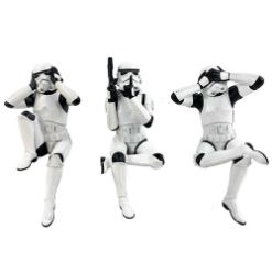 NEMESIS NOW Three wise sitting Stormtroopers figurica