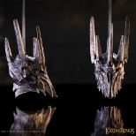 NEMESIS NOW LORD OF THE RINGS HELM OF SAURON okrasek