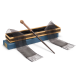 NOBLE COLLECTION - HERMIONE GRANGER’S PRVA ČAROBNA PALICA V OLLIVANDERS ŠKATLI