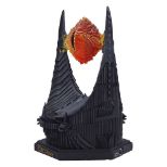 NEMESIS NOW LORD OF THE RINGS EYE OF SAURON svetilka 21.5CM