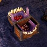 NEMESIS NOW Dungeons & Dragons mimic dice box dekorativna škatlica