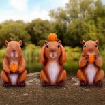 NEMESIS NOW THREE WISE CAPYBARAS figure 10.5CM