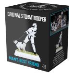 NEMESIS NOW STORMTROOPER MANS BEST FRIEND figura 15.5CM