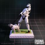 NEMESIS NOW STORMTROOPER MANS BEST FRIEND figura 15.5CM