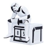 NEMESIS NOW STORMTROOPER WHAT A DAY PERPETUAL koledar 14CM