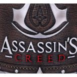 NEMESIS NOW ASSASSIN’S CREED TANKARD OF THE BROTHERHOOD vrč 15.5CM