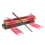 NOBLE COLLECTION - HARRY POTTER’S PRVA ČAROBNA PALICA V OLLIVANDERS ŠKATLI