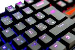 REDRAGON KUMARA K552RGB-1 RGB MEHANSKA TIPKOVNICA SLO/CRO