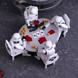 NEMESIS NOW Stormtrooper poker face figurica