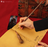 CINEREPLICAS: Harry Potter - Ron Weasley pisalo s stojalom