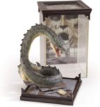 NOBLE COLLECTION Harry Potter magical creatures Bazilisk figurica