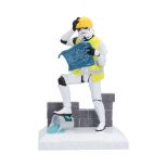NEMESIS NOW - ORIGINAL STORMTROOPER - HIT A BRICK WALL 17.5CM