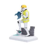 NEMESIS NOW - ORIGINAL STORMTROOPER - HIT A BRICK WALL 17.5CM