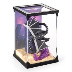 NOBLE COLLECTION - MINECRAFT - ENDER DRAGON DIORAMA