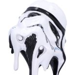 NEMESIS NOW Stormtrooper Too Hot to Handle figurica