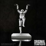 NEMESIS NOW Stormtrooper crane kick figurica