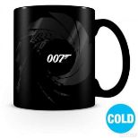 PYRAMID JAMES BOND (GUNBARREL) HEAT CHANGE skodelica