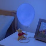PALADONE Winnie The Pooh balloon namizna svetilka