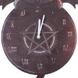 NEMESIS NOW MALPUSS TICKIN CLOCK MDF stenska ura