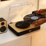 HOUSE OF MARLEY REVOLUTION BT gramofon z zvočniki - črne barve