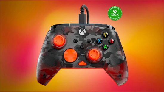 TURTLE BEACH XBOX REMATCH ŽIČNI KONTROLER CAMO ČRNO ORANŽNE BARVE